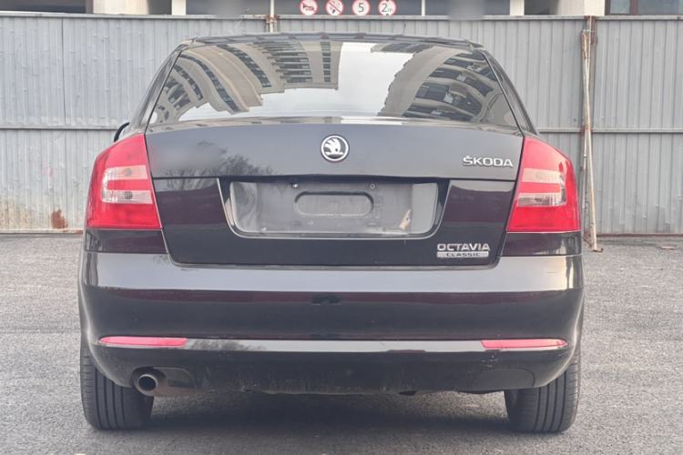 Used Skoda Octavia 2015 Classic Model 1.6L Manual Eado Version
