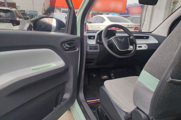 Used Wuling Hongguang MINIEV 2022 Macaron Premium Model – Lithium Iron Phosphate Driver Seat