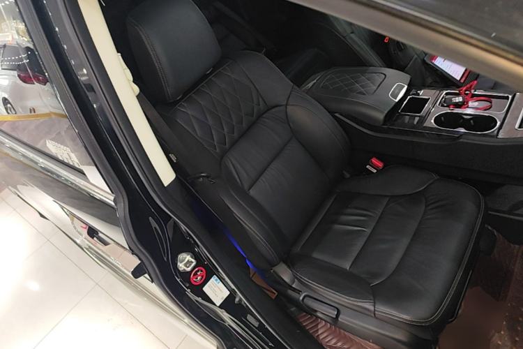 Used Honda Elysion 2019 2.0L Hybrid Luxury Edition Right Front Seat