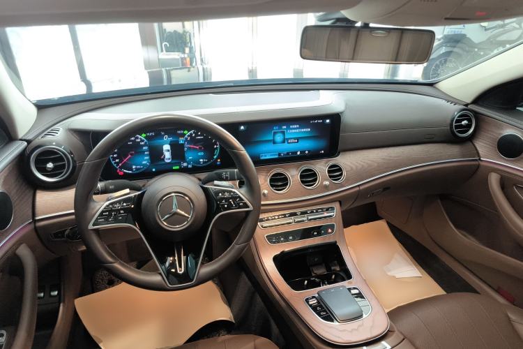 Used Mercedes-Benz E-Class New Energy 2023 E 350 e L Plug-in Hybrid Sedan
