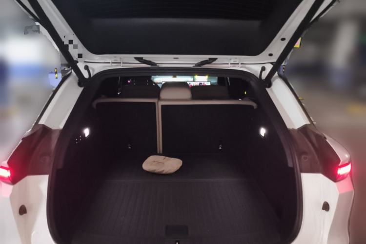 Used Li Auto i6 2025 Model Two-Wheel-Drive Standard Type Trunk