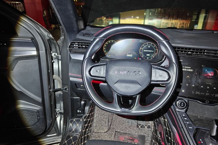 Used Lynk & Co 05 2020 2.0TD Four-Wheel Drive HypeHalo
