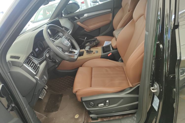 Used Audi Q5L 2025 quattro 45th Anniversary Edition 45 TFSI Luxury Dynamic Model