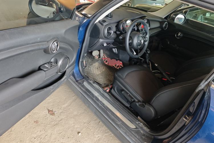 Used MINI 2014 1.2T ONE+ Driver Seat