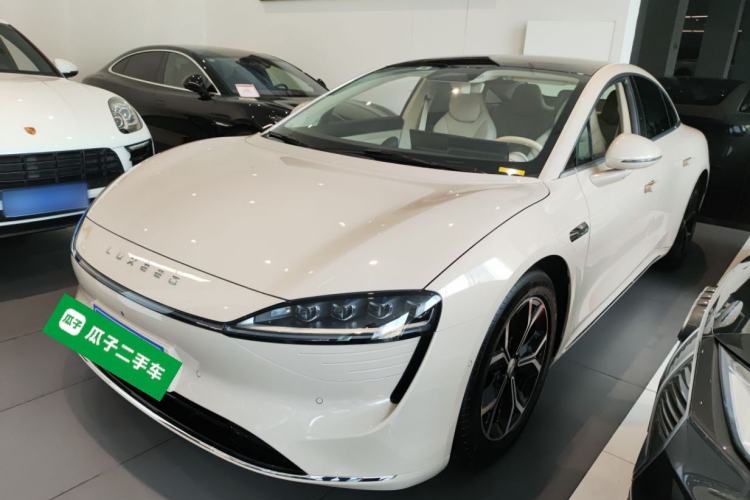 Used Hima Luxeed S7 2025 705 km Pro