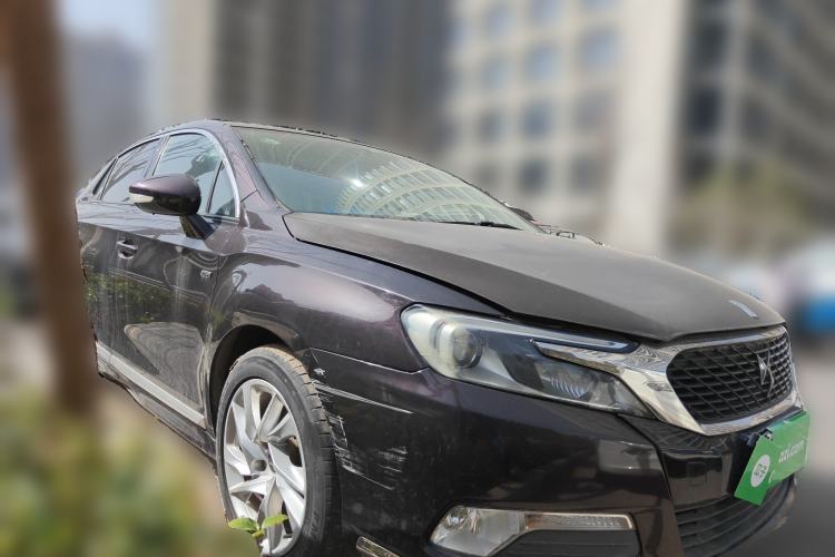 Used DS 5LS 2015 1.6T Comfort Edition THP160 Front Right 45 Deg