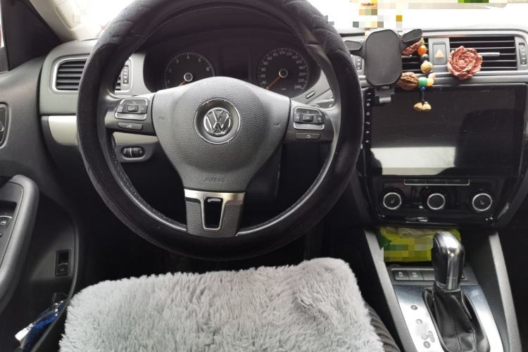 Used Volkswagen Sagitar 2012 1.6L Automatic Comfort Edition
