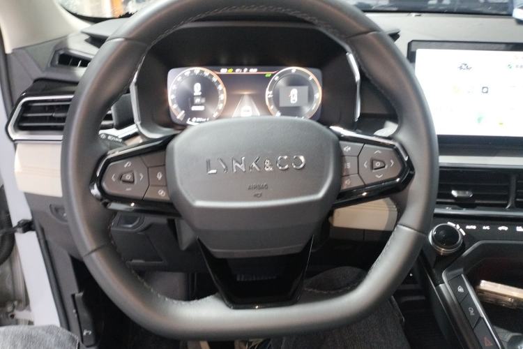 Used Lynk & Co 06 EM-P 2022 PHEV 84 km Range Pro Version
