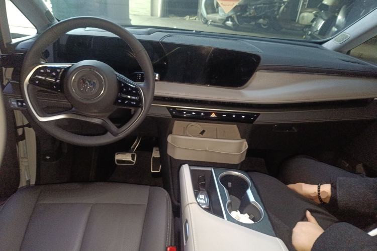 Used Buick GL8 2025 Lu Zun Deluxe Edition