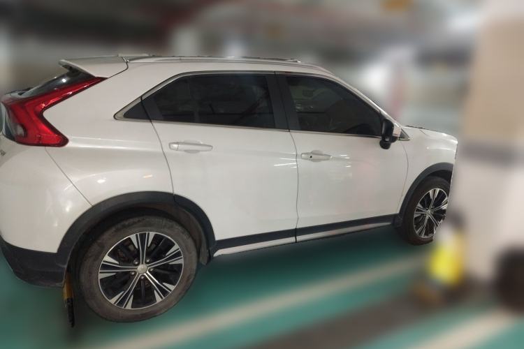 Used Mitsubishi Eclipse Cross 2019 1.5T CVT Two-Wheel Drive Dream Edition China VI Standard Rear Right 45 Deg