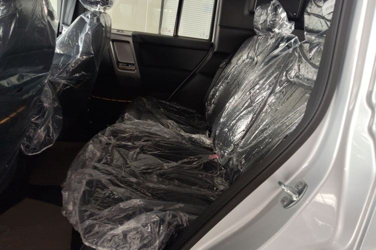 Used iCAR V23 2025 401 Two-Wheel Drive Intelligent Driving Version Left Rear Seat