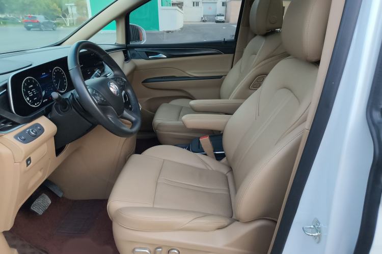 Used Buick GL8 2021 ES Landtrek 653T Luxury Model