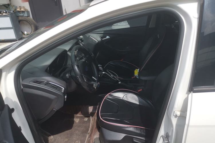 Used Ford Focus 2018 Sedan Classic 1.6L Automatic Trendy SmartDrive Edition