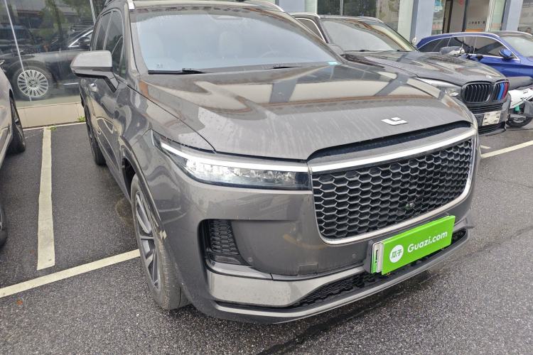 Used Li Auto ONE 2021 Extended-Range 6-Seater Version Front Right 45 Deg