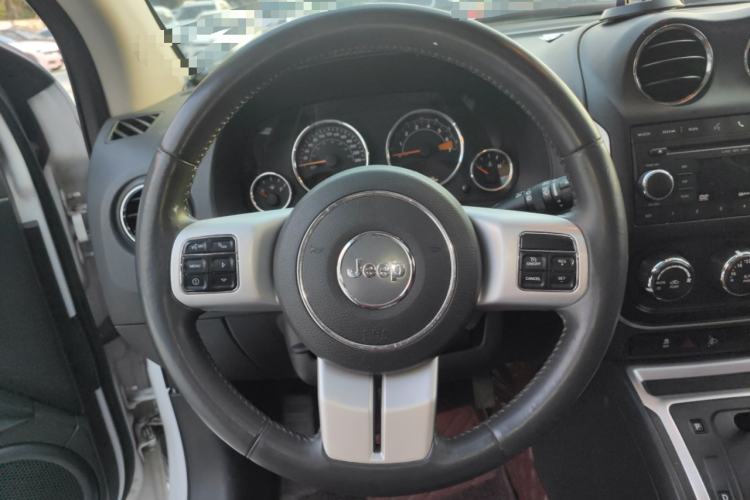 Used Jeep Compass 2014 Revised Version 2.4L Four-Wheel Drive Comfort Edition Steering Wheel