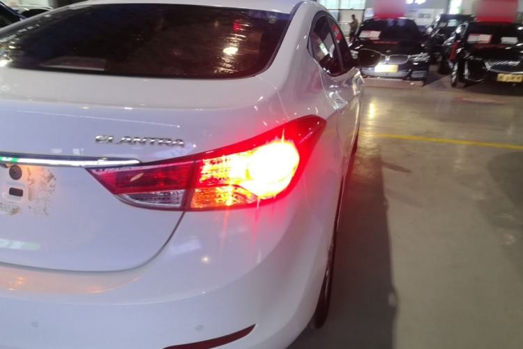 Used Hyundai Elantra (5th Generation / Langdong) 2015 1.6L Automatic Fashion Model