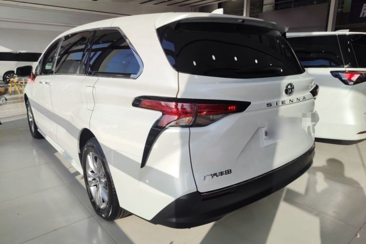 Used Toyota Sienna 2024 2.5L Hybrid Comfort Edition