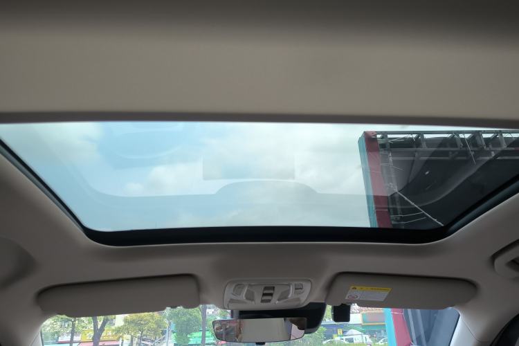 Used MG ES5 2025 525max Rear-Drive Intelligent Driving Version Headliner