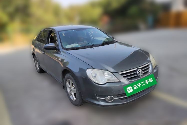 Used Volkswagen Bora 2012 1.6L Automatic Fashion Edition Front Right 45 Deg