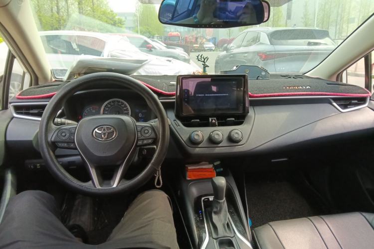 Used Toyota Corolla 2021 1.2T S-CVT Pioneer Edition Center Console