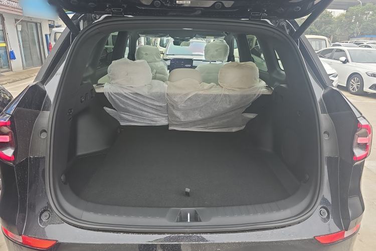 Used CHANGAN NEVO Q07 2025 215 Prestige Edition Trunk