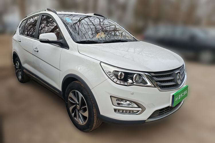 Used Baojun 560 2016 1.8L Manual Luxury Edition
