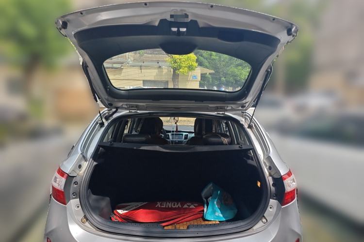 Used Cowin C3R 2015 1.5L Manual Gold Diamond Edition
