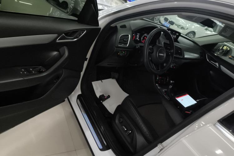 Used Audi Q3 2018 30th Anniversary Edition 30 TFSI Fashion Model
