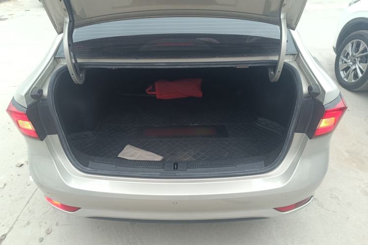 Used Roewe i5 2020 1.5L Automatic 4G Connect Luxury Flagship Edition