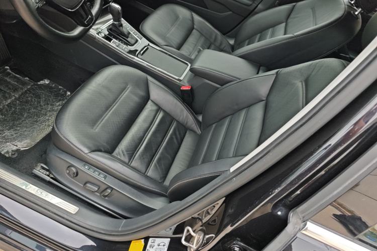 Used Volkswagen Passat 2017 330TSI DSG Prestige Edition
