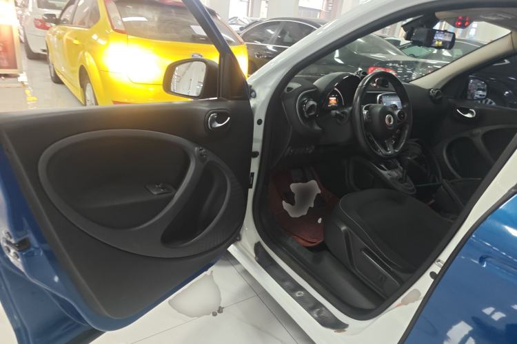 Used smart forfour 2016 1.0L 52 kW Passion Edition