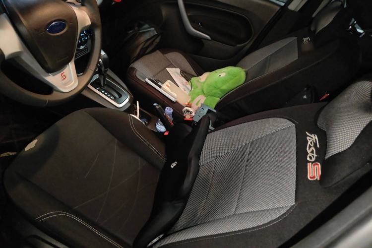 Used Ford Fiesta 2013 Hatchback 1.5L Automatic Fashion Edition
