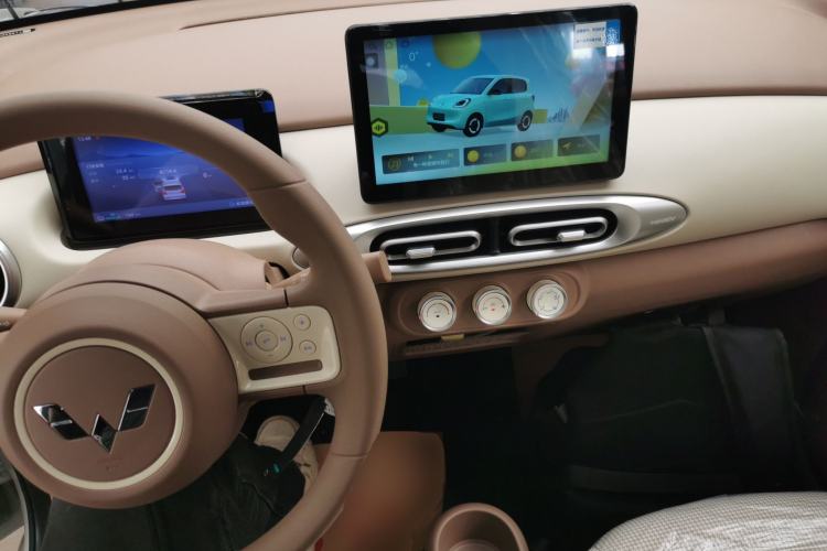 Used Wuling Hongguang MINIEV 2025 Four-Door Version Advanced Edition
