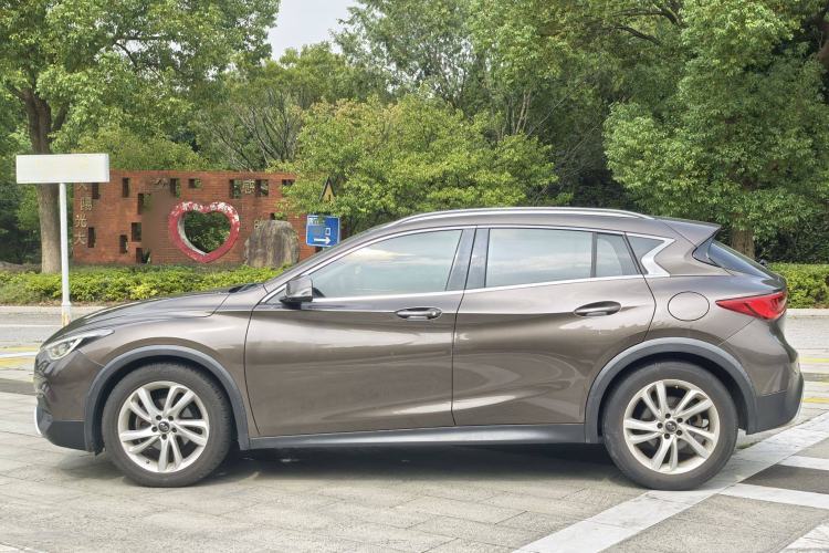 Used Infiniti QX30 2017 1.6T Two-Wheel Drive Fashion Edition
