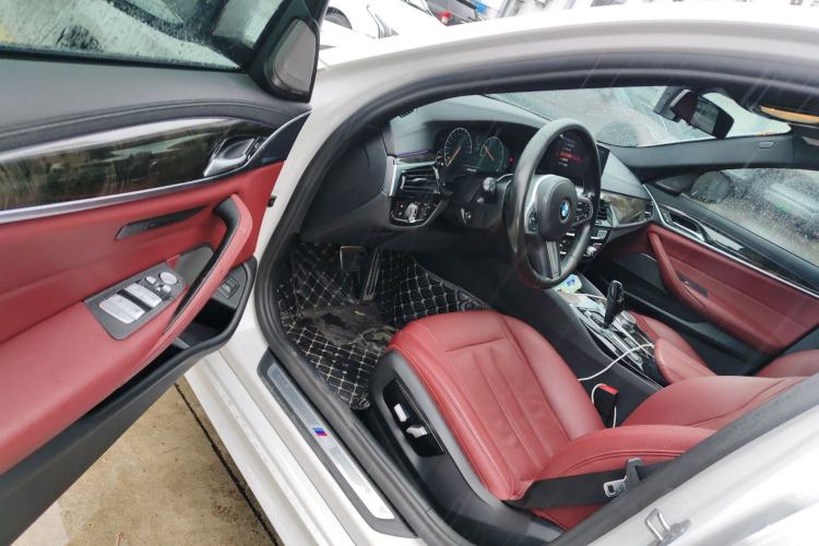 Used BMW 5 Series 2019 530Li Luxury Edition M Sport Package Driver Seat