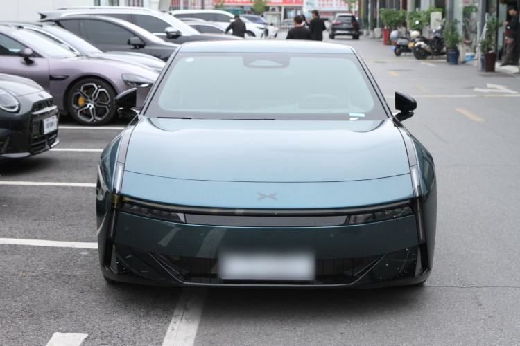 Used XPeng P7 2025 Model—750 All-Wheel-Drive High-Performance Ultra