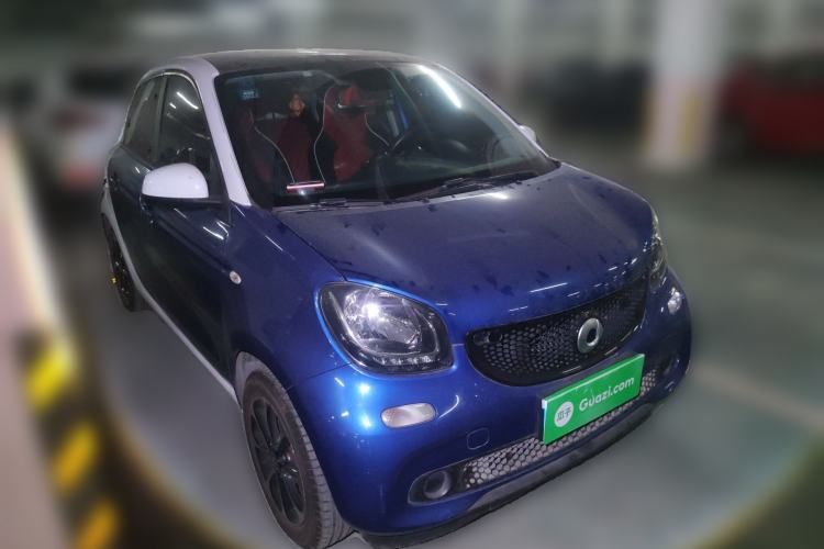 Used smart forfour 2016 1.0L 52 kW Passion Edition Front Right 45 Deg