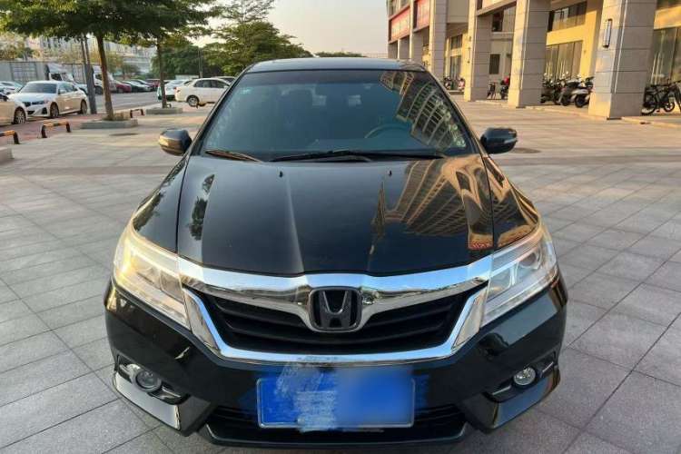 Used Honda Crider 2013 1.8L automatic luxury edition
