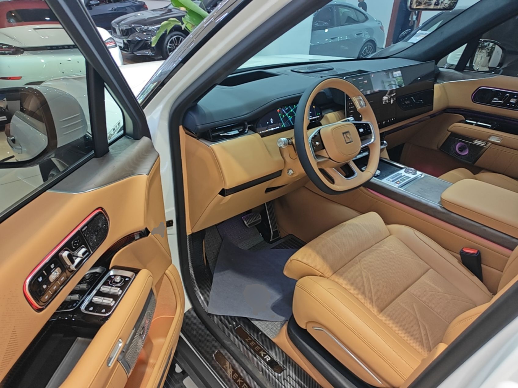 Zeekr 9X 2025 Hyper Edition 70kWh — снимка 18