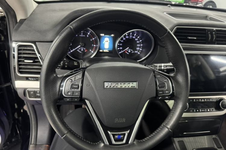 Used Haval H6 Coupe 2015 Blue-Label Facelift 2.0T Manual Two-Wheel Drive Urban Version
