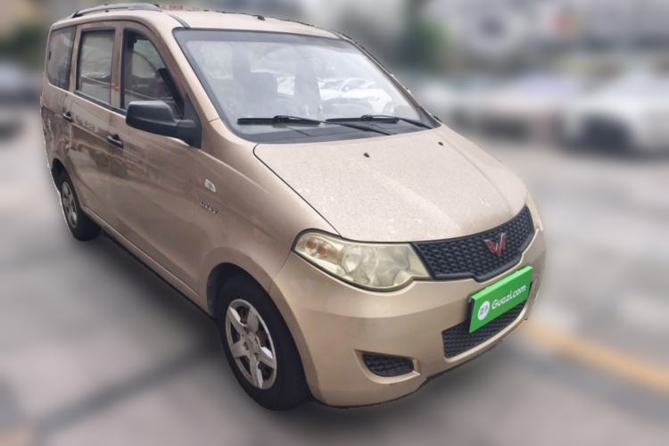 Used Wuling Hongguang 2014 1.5L Base Version Front Right 45 Deg