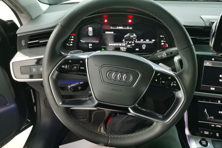 Used Audi A7L 2024 45TFSI S-line Dream-Building Edition Flow Crystal Package
