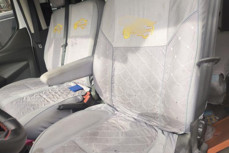 Used Ford Transit 2017 2.0T Diesel Multi-Purpose Commercial Vehicle Short Wheelbase Low Roof China V Standard
