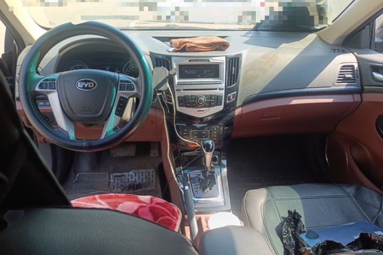 Used BYD Surui 2015 1.5L Automatic Comfort Edition
