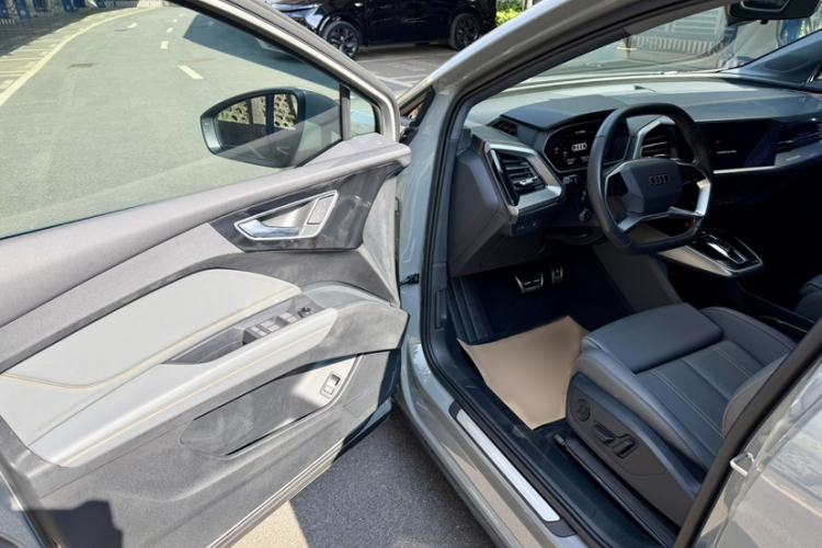 Used Audi Q4 e-tron 2024 40 e-tron Adventure Edition Interior 6