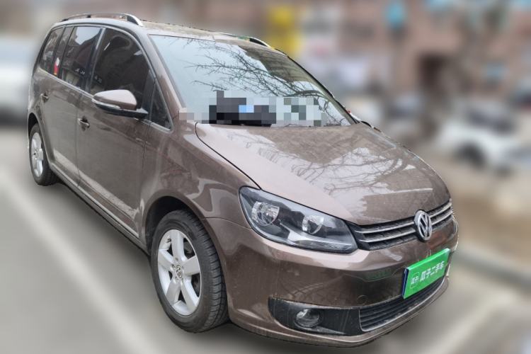 Used Volkswagen Touran 2011 1.4T Manual Zhiya Edition 5 Seats Front Right 45 Deg