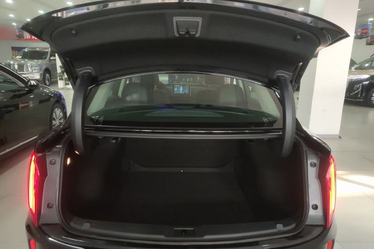 Used Hongqi E-QM5 2022 431 km Charge & Enjoy Edition