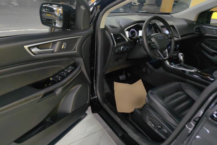 Used Ford Edge 2018 EcoBoost 245 Two-Wheel-Drive Titanium 7-Seater China VI Standard