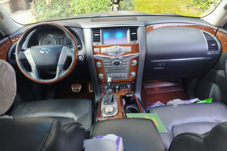 Used Infiniti QX80 2016 5.6L 4WD
