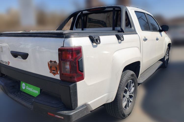 Used JMC Yuhu 7 2023 2.0T Automatic Diesel 4x4 Comfort Version Standard Wheelbase
